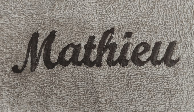 SERVIETTE personnalisée brodée prénom  couleur au choix